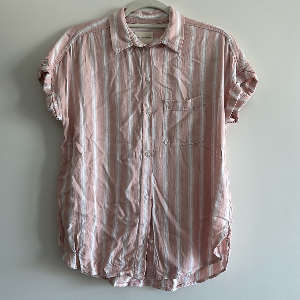 American Eagle Short Sleeved Button Down, S
